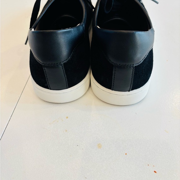 Vionic Jerome Black and White Men's lace-up Sneakers size 10.5 - Picture 5 of 8